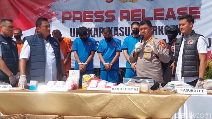 Barang bukti narkoba dan obat-obatan terlarang yang diamankan Ditresnarkoba Polda Jabar.