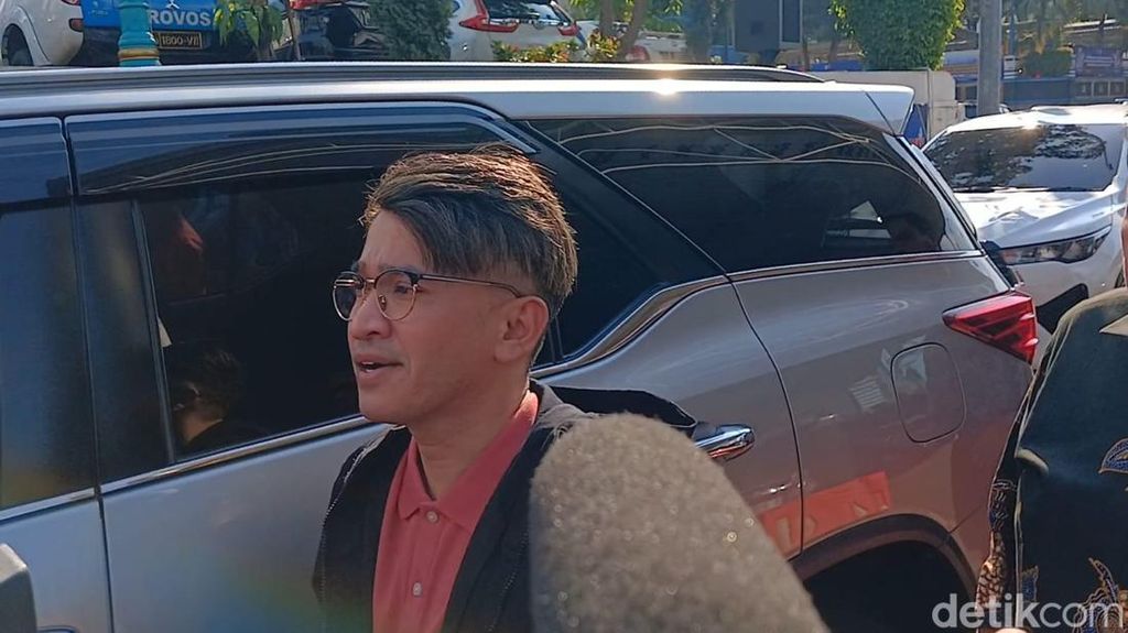 Kronologi Ruben Onsu Jatuh di Kamar Mandi