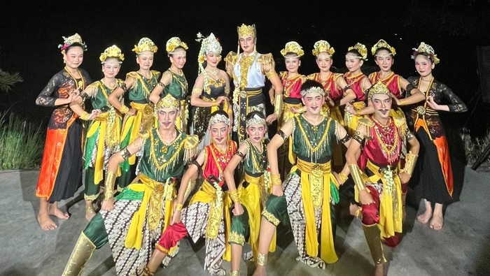 penari saat suguhkan sendratari dyah pitaloka
