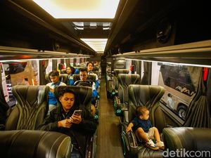 Naik Bus Sepi, Tak Ada Lagi Musik Mengiringi di Perjalanan