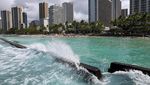 Wisatawan Kembali Padati Pantai di Hawaii Usai Peringatan Tsunami Berakhir