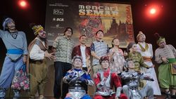 Melihat Cuplikan Adegan Semar Diculik KPK ala Teater Koma