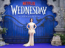 Gaya Jenna Ortega dengan Naked Dress Gaya Jenna Ortega dengan Naked Dress