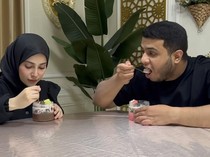 Potret Yislam Jaidi Saat Makan Bersama Miskah dan Pak Muh