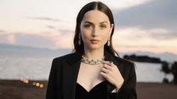 9 Bulan Asmara Ana De Armas-Tom Cruise Kandas