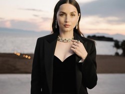 Ana de Armas Ungkap Perjalanan Karier hingga Didukung Keanu Reeves