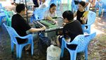 Bermain Mahjong di Sungai, Cara Unik Warga Chongqing Hadapi Gelombang Panas