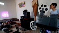 Saat ini, koleksi paling jadul film yang diproduksi tahun 1973. Seperti film Menggapai Matahari 2, Sajadah Kakbah, serta Nada dan Dakwah yang dibintangi Rhoma Irama.