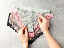 Tips Agar Pakaian Dalam Tidak Nyeplak Saat Mengenakan Baju Ketat
