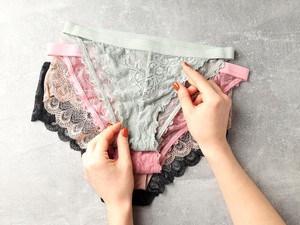 Tips Agar Pakaian Dalam Tidak Nyeplak Saat Mengenakan Baju Ketat