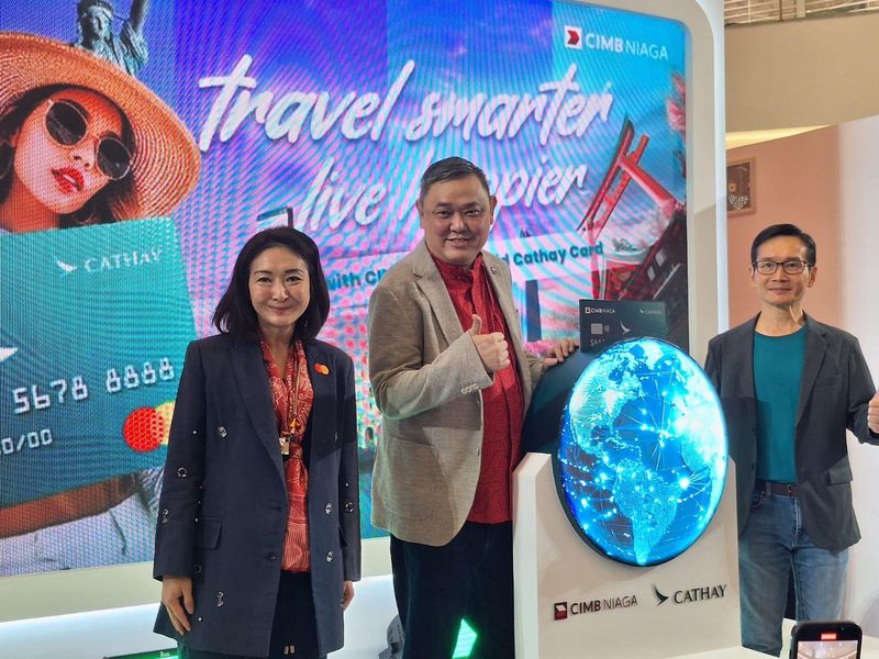 PT Bank CIMB Niaga Tbk (CIMB Niaga) bersama Cathay Pacific Airways Limited (Cathay) meluncurkan kartu kredit CIMB Niaga World Cathay Card.