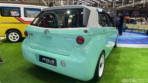 Daihatsu Ayla Retro Future