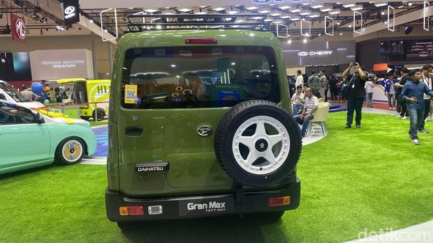 Daihatsu Gran Max Taft Guy