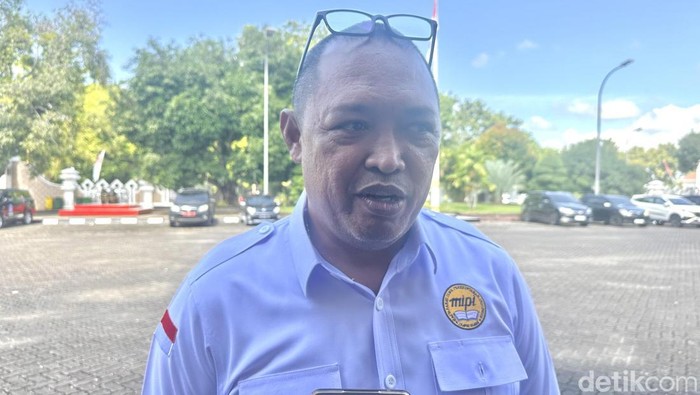 Direktur PDAM Wae Manurung Bone Bahtiar Sairing.
