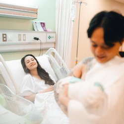 Drama Usai Erika Carlina Melahirkan, DJ Panda: Ucapan Manis ke Panggilan Polisi Drama Usai Erika Carlina Melahirkan, DJ Panda: Ucapan Manis ke Panggilan Polisi