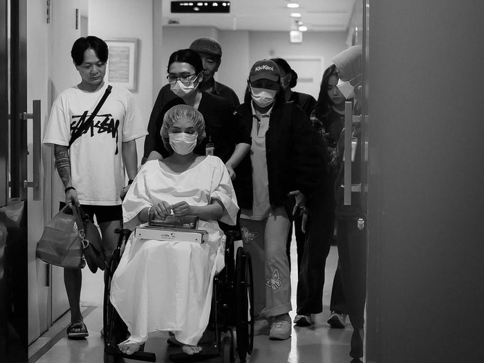 dj bravy menemani erika carlina melahirkan dj bravy di instagram miliknya.