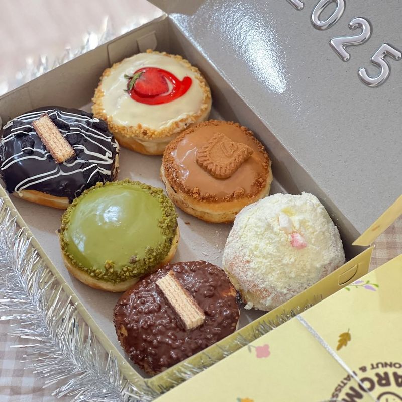 Rekomendasi tempat beli donat hits di Yogyakarta.