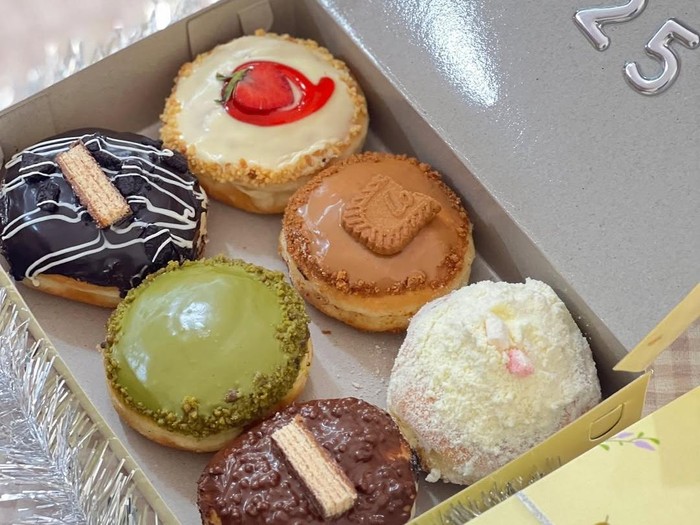 Rekomendasi tempat beli donat hits di Yogyakarta.