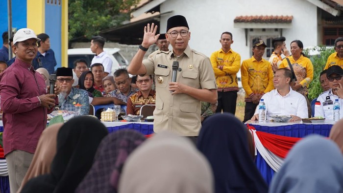 Gubernur Lampung Rahmat Mirzani Djausal