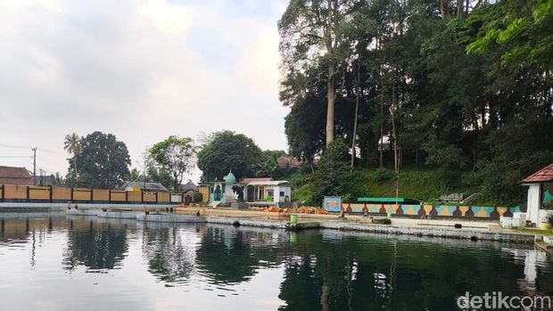 Ikan Dewa Cigugur Kuningan.