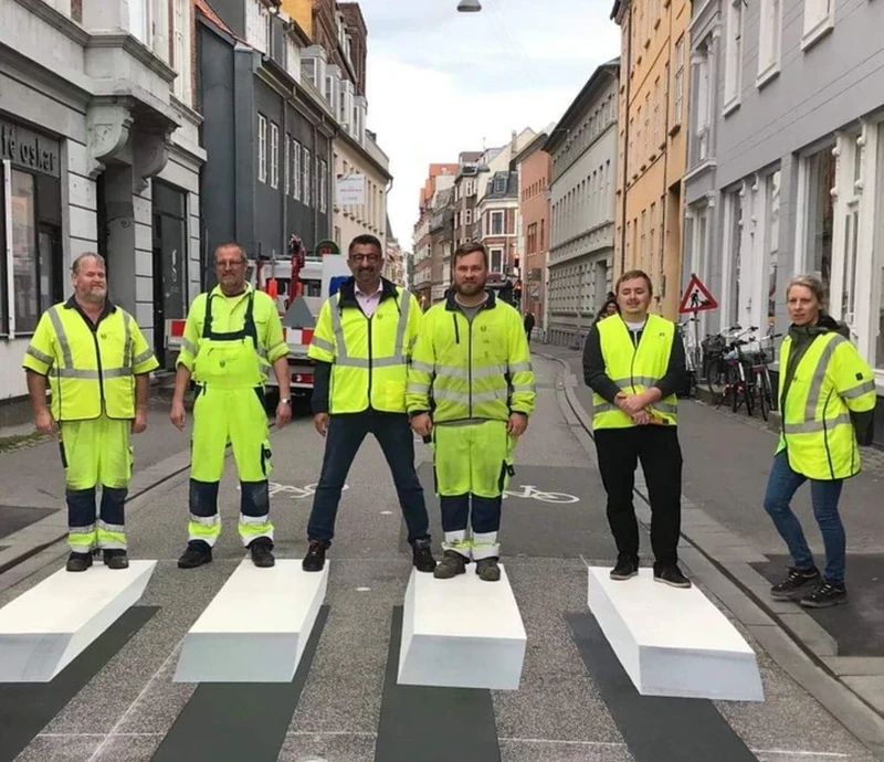 Deretan foto ini mengandung ilusi yang membuat orang yang melihatnya harus tengok dua kali. Kok bisa gini, ya?