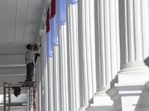 Bukan Sekadar Tiang, Ini Makna Pilar di Fasad Rumah Megah