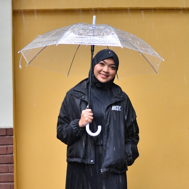 Jaket Raindrop dari Arktiv.