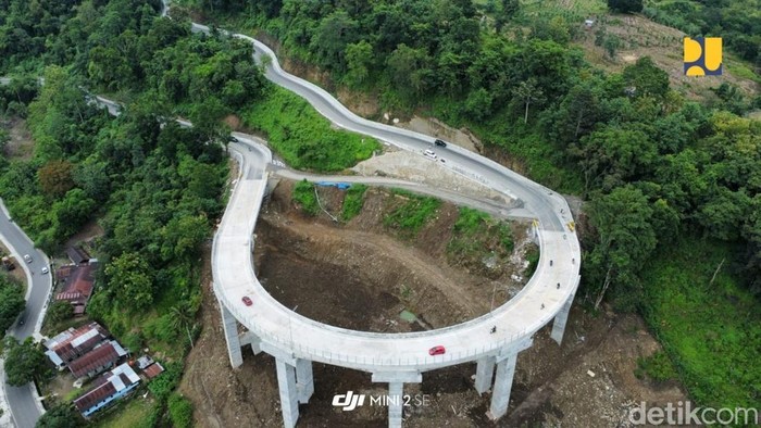 Jalan Layang pada ruas Poros Maros-Bone di Tompo Ladang