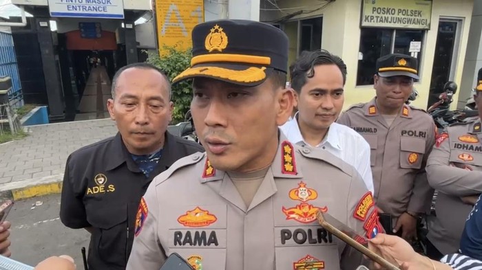 Kapolresta Banyuwangi Kombes Rama Samtama Putra