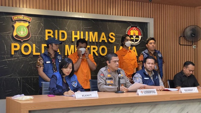Konferensi pers kasus pembajakan saluran TV berbayar (Devi/detikcom)