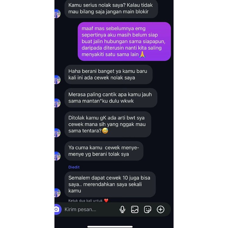 Kalau mainnya kayak begini, dijamin kamu malah bikin cewek yang kamu deketin ilfeel. Jangan ditiru ya, Dek, ya.