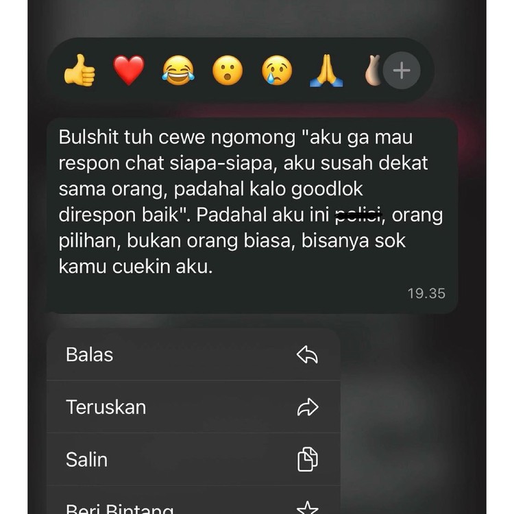 Kalau mainnya kayak begini, dijamin kamu malah bikin cewek yang kamu deketin ilfeel. Jangan ditiru ya, Dek, ya.