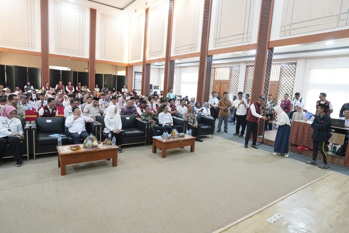 Mimpi Komalasari Jadi TNI Terbuka Lagi Berkat Sekolah Rakyat