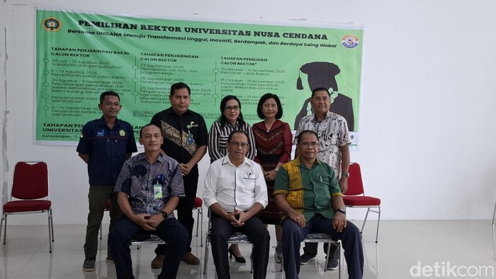 Panitia Pendaftaran Calon Rektor Undana periode 2025-2029. (Foto: Yufengki Bria/detikBali)