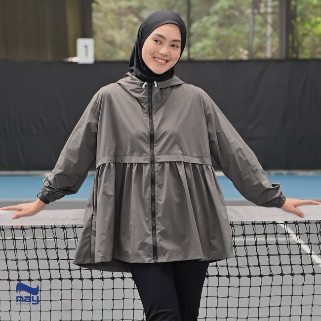 Rekomendasi outfit olehraga yang hijab friendly dari Nay Sportswear.