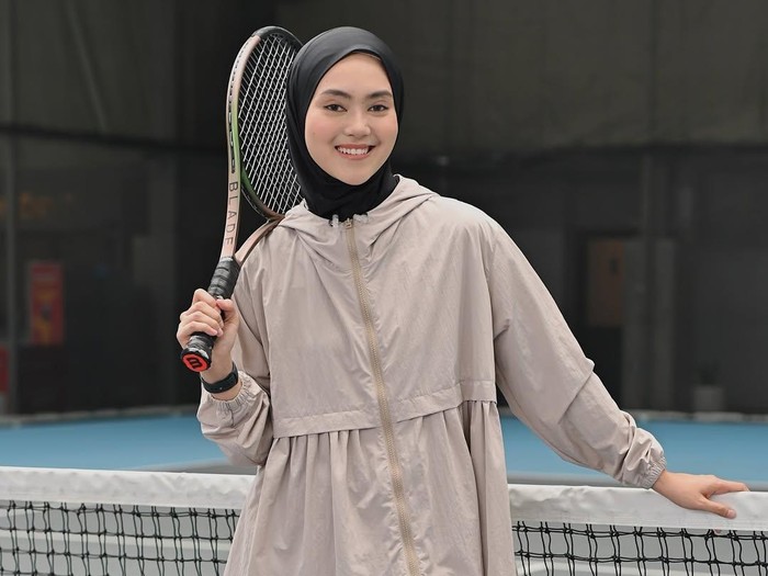 Rekomendasi outfit olehraga yang hijab friendly dari Nay Sportswear.