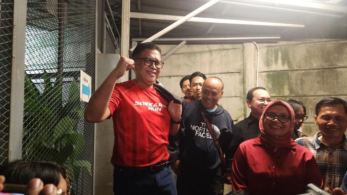Sekjen PDIP Hasto Kristiyanto resmi bebas dari rumah tahanan (rutan) KPK. (Adrial/detikcom)