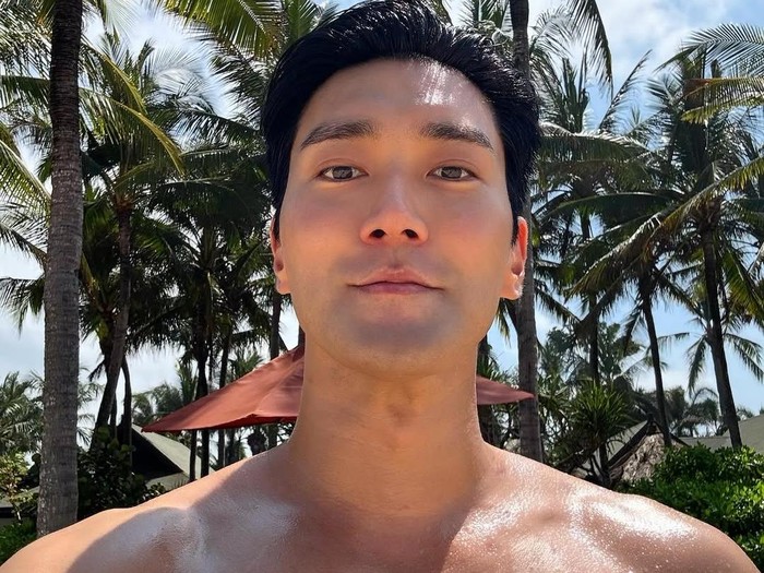 Siwon Choi liburan di Bali.