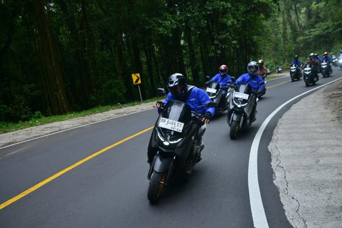 Touring NMAX Turbo