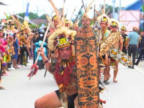 Aliansi Masyarakat Adat Asli Kalimantan Utara (AMDKU) bersiap menggelar aksi solidaritas untuk menolak program transmigrasi, yang termuat dalam Rencana Pembangunan Jangka Menengah Nasional (RPJMN) 2025-2029.
