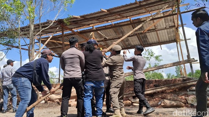 Berantas Sabung Ayam di Tarakan: Arena Dihancurkan, Lokasi Disegel Polisi