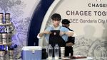Seru! Chenle NCT Tebak Varian Minuman hingga Buat Racikan Milk Tea Favoritnya