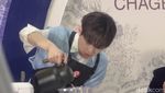 Seru! Chenle NCT Tebak Varian Minuman hingga Buat Racikan Milk Tea Favoritnya