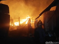 Kebakaran Gudang Mebel Bambu di Klaten Diduga akibat Puntung Rokok