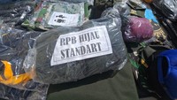 Foto: Akademi Kepolisian (Akpol) membagikan Perlengkapan Perorangan Lapangan atau Kaporlap kepada 350 calon taruna dan taruni Akademi Kepolisian di Lapangan Gedung Werving Hoegeng, Kompleks Akpol.