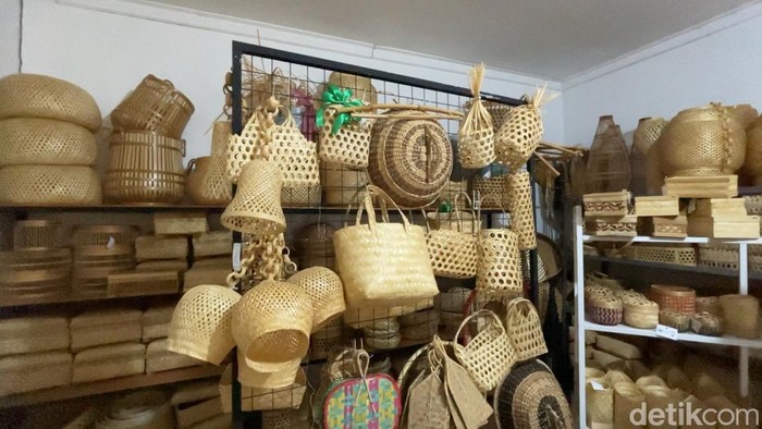 Produk bambu karya Jagad Bamboo Craft di Kulon Progo, Daerah Istimewa Yogyakarta (DIY), Sabtu (2/8/2025).