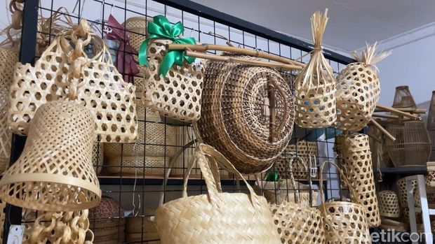 Produk bambu karya Jagad Bamboo Craft di Kulon Progo, Daerah Istimewa Yogyakarta (DIY), Sabtu (2/8/2025).