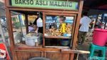 Jajan Hemat di Stasiun Tebet, Ada Bakso Malang dan Es Teler Creamy