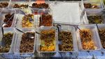 Makan Nasi Cokot Rp 6 Ribu di Stasiun Tebet Ini Bisa Jadi Penunda Lapar