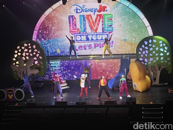 Panggung Disney Junior Live on Tour: Lets Play! digelar di Tennis Indoor Senayan pada 1-2 Agustus 2025.